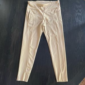 Gapfit khaki leggings 7/8 blackout technology M